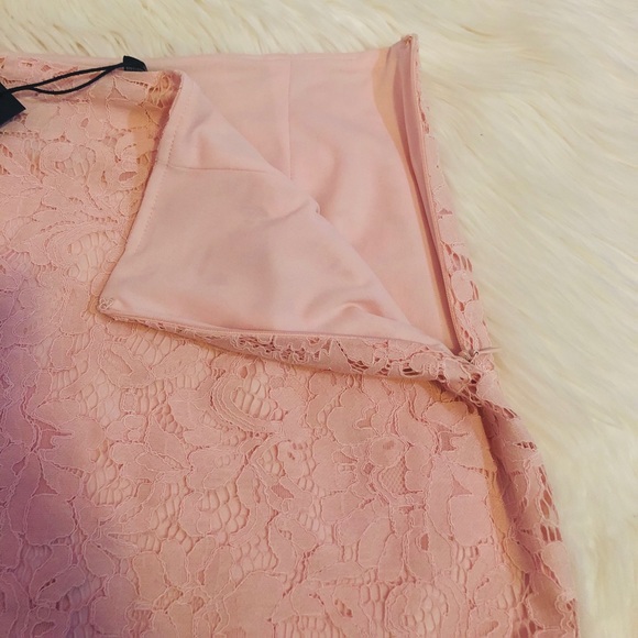 Pink lace pencil skirt - Picture 5 of 6